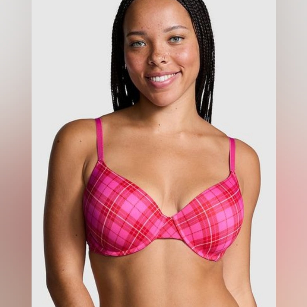PINK Wear Everywhere t-shirt lightly lined 36B